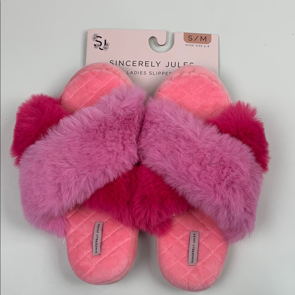Sincerely Jules Pink Fuzzy Slippers Size Medium Cushion Cross over New NWT